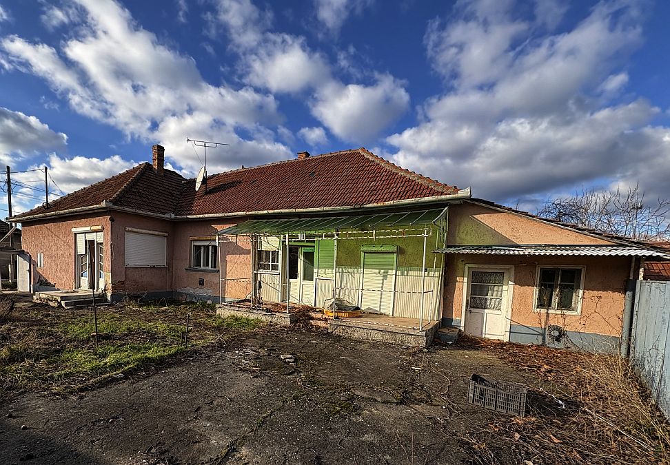 Efectul Schengen. Românii fug în Ungaria, pentru case de 30.000 €, de două ori mai puţin ca în ţară - Foto: Facebook/Szántó Nikoletta