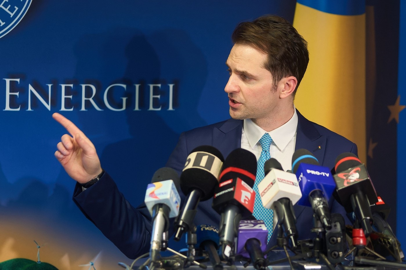 Burduja: Transelectrica îmbunătățește securitatea energetică a României prin importuri de 4.000 MW: FOTO - Profimedia(imagine cu rol ilustrativ)