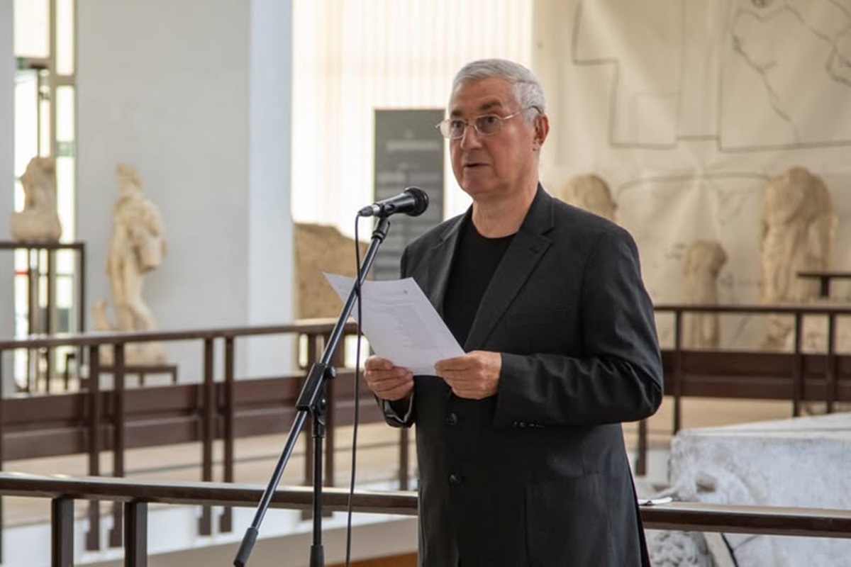 „Nu pot demisiona într-o perioadă crucială pentru recuperarea patrimoniului furat” – directorul MNIR> FOTO - Facebook(imagine cu rol ilustrativ)