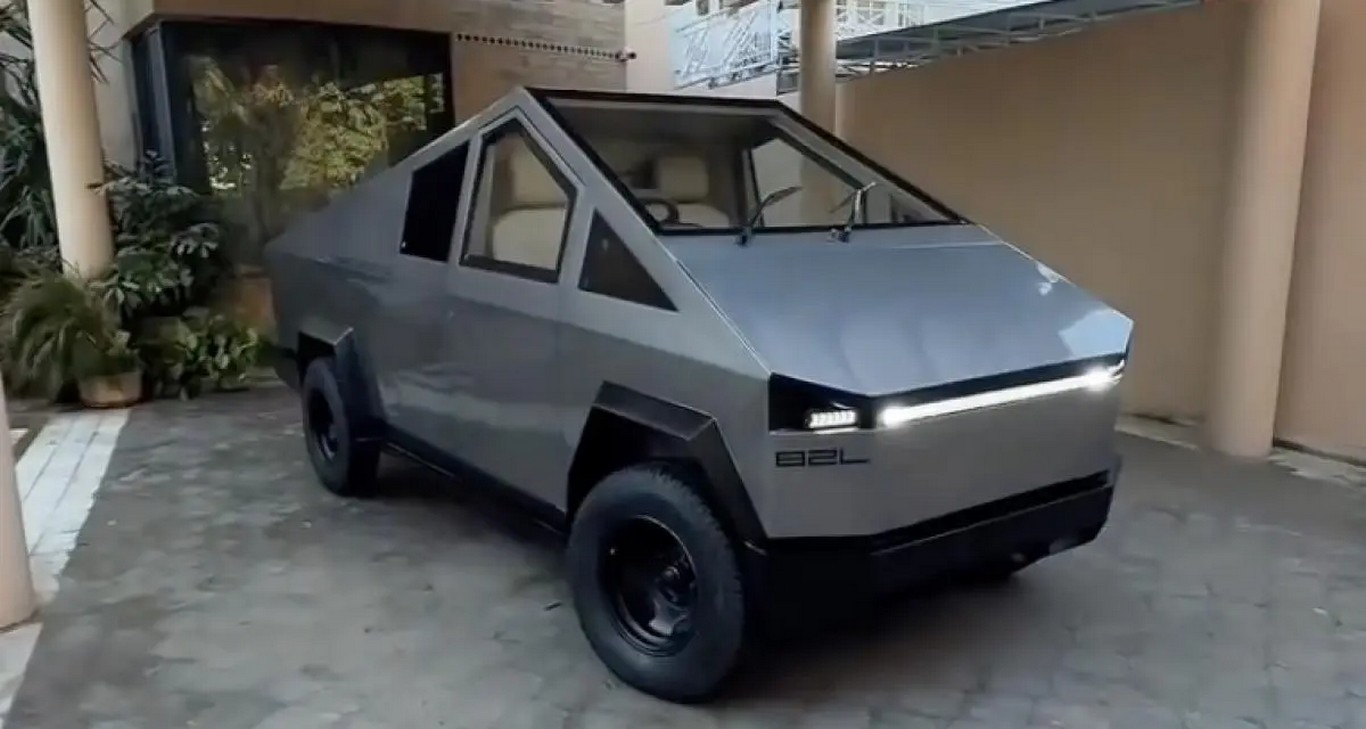 N-ați văzut așa ceva! Mașină electrică „Tesla Cybertruck”, la 10.000 €. E făcută în Pakistan - Foto: Mughalsafeguard/Instagram