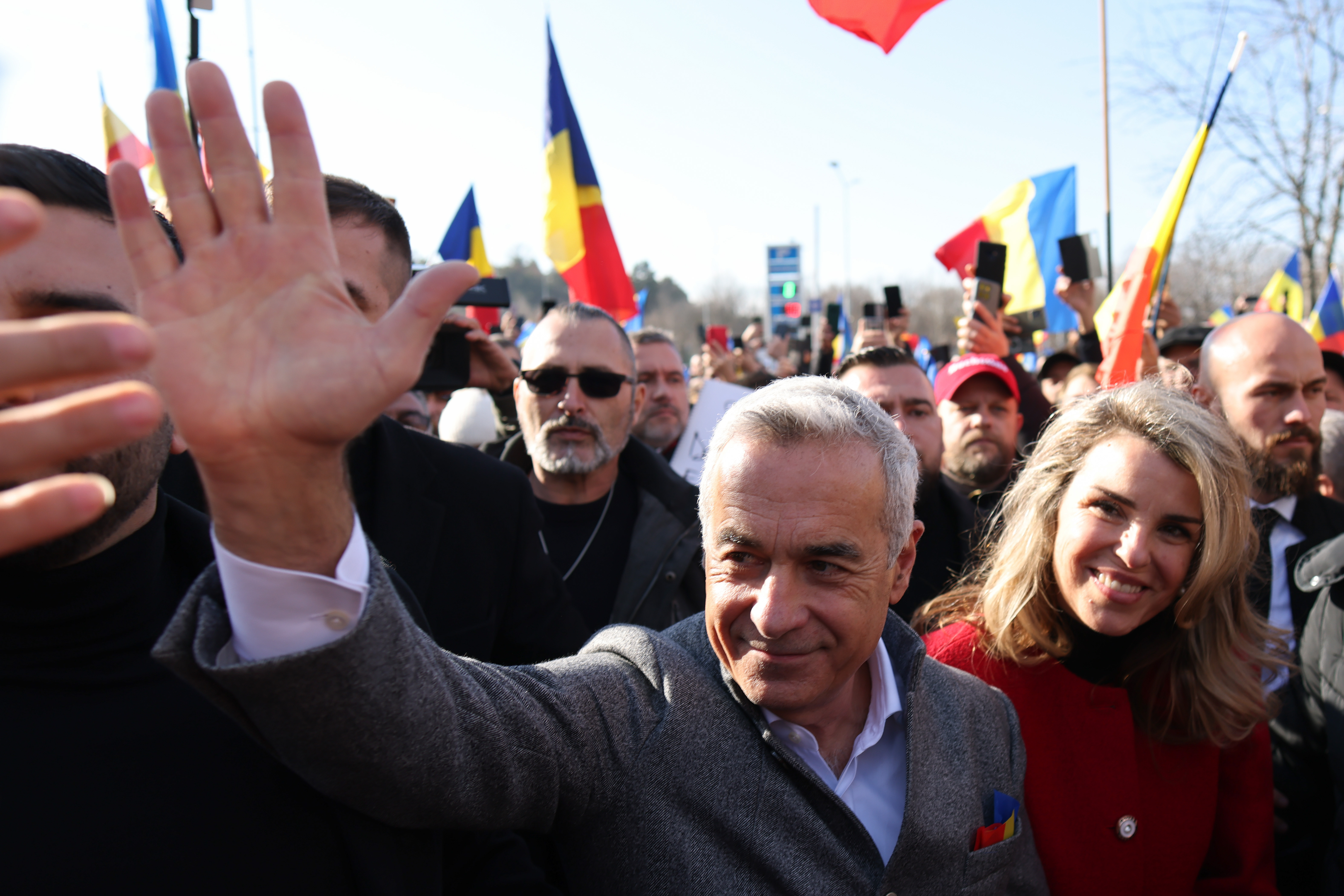 Deputații excluși din partidul lui Călin Georgescu, îmbogățiți în Elveția și Danemarca. Ce slujbe au - Foto: INQUAM PHOTOS / Octav Ganea