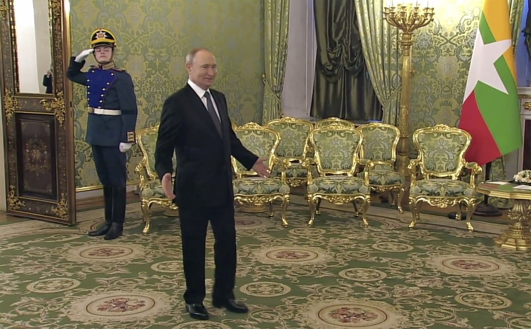 Mega dosar de trădare. 6 persoane reținute de DIICOT. Negociau cu Rusia ieșirea României din NATO - Foto: Profimedia Images (rol ilustrativ)