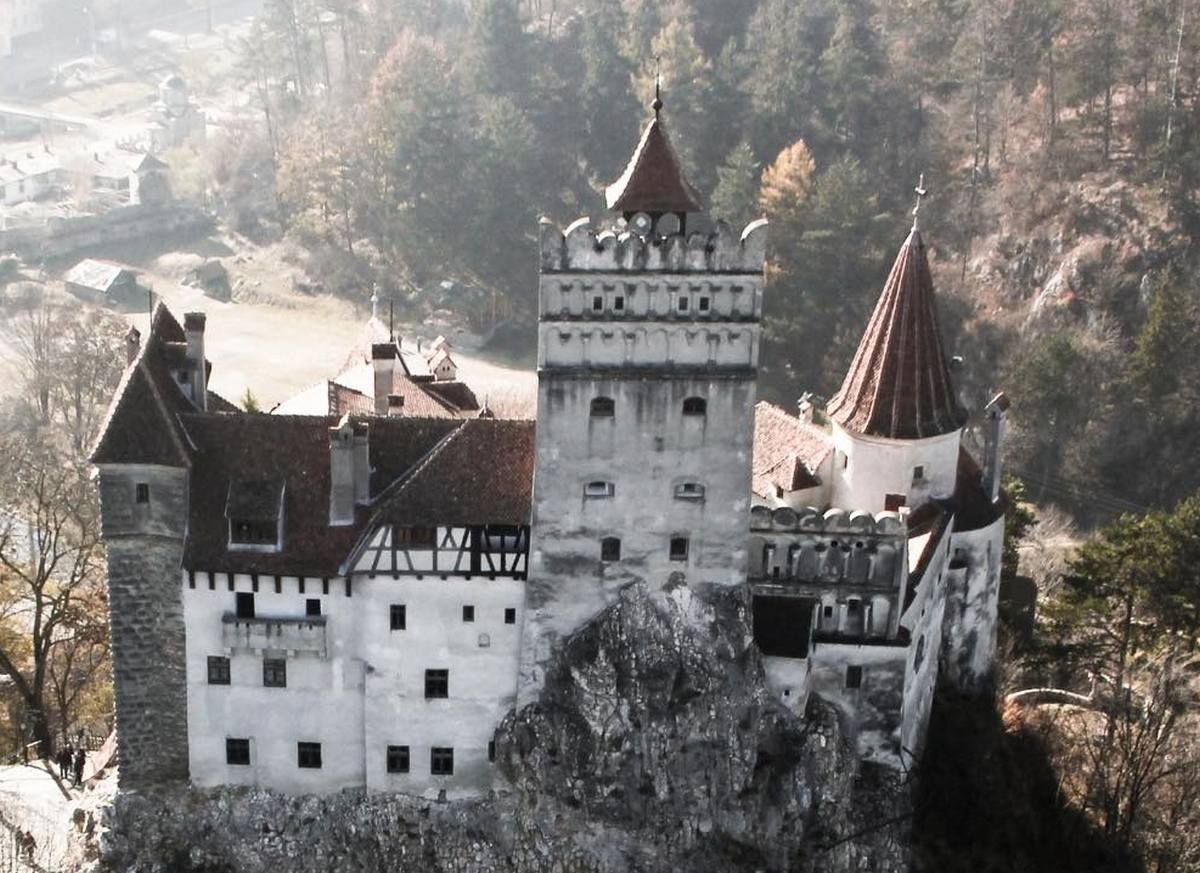 România, în top-ul destinațiilor pentru senzații tari din Europa, alături de Norvegia, Franța - Foto: Facebook / Castelul Bran