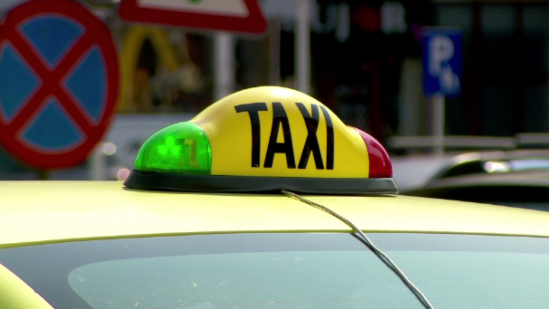Cum a ajuns o taximetristă să fie furată chiar de iubit de 40.000 lei. Cu ce a mințit-o? - Foto: Profimedia Images (imagine cu rol ilustrativ)