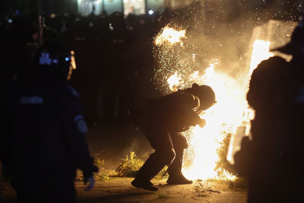 Dosar penal deschis de Poliţie pentru violenţele de duminică seară, din Centrul Capitalei - Foto: INQUAM PHOTOS/George Călin