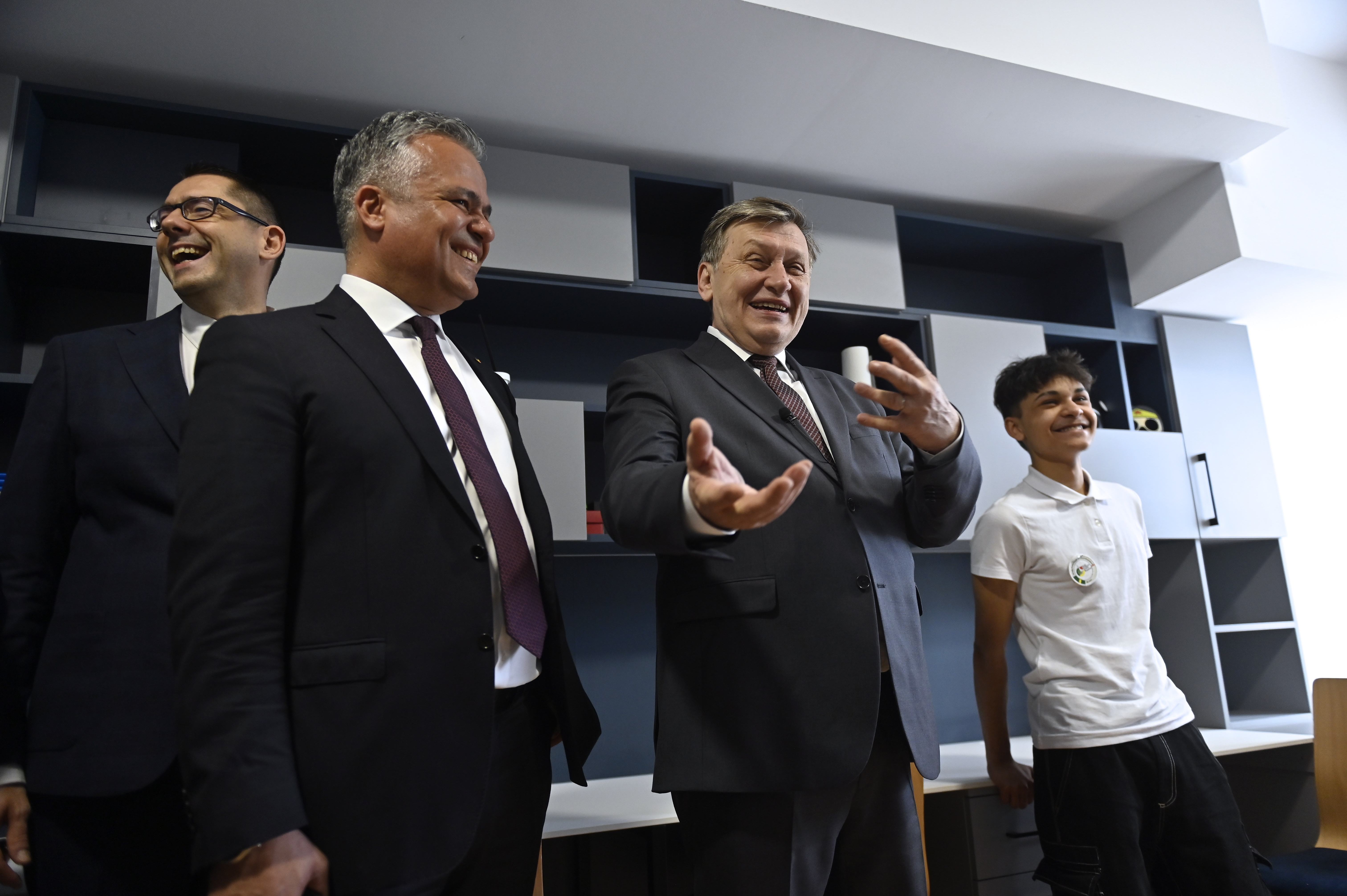 Care este ordinea de înscriere a candidaţilor la alegerile prezidenţiale pe buletinul de vot - Foto: Inquam Photos / Alex Nicodim