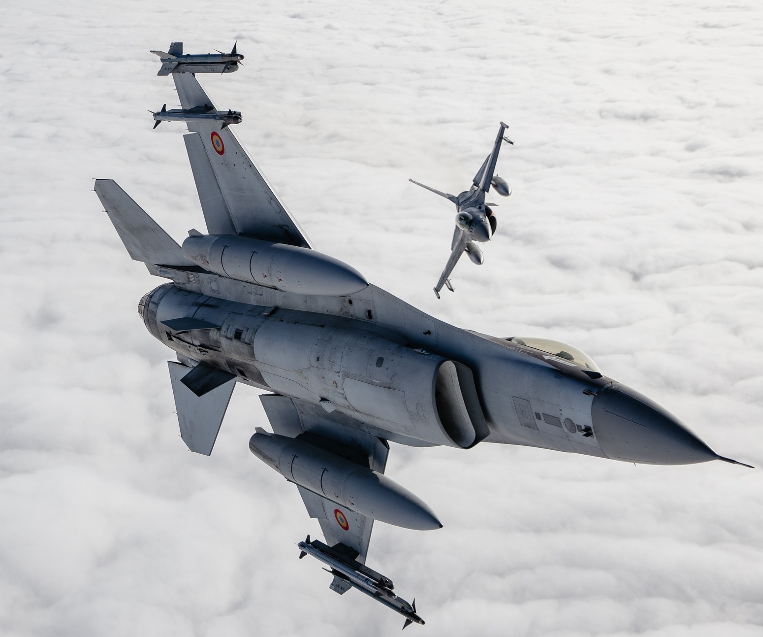 Patru F-16 ale României apara Țările Baltice de avioanele Rusiei. Invazia lui Putin oricând posibila - Foto: For'ele Aeriene Române