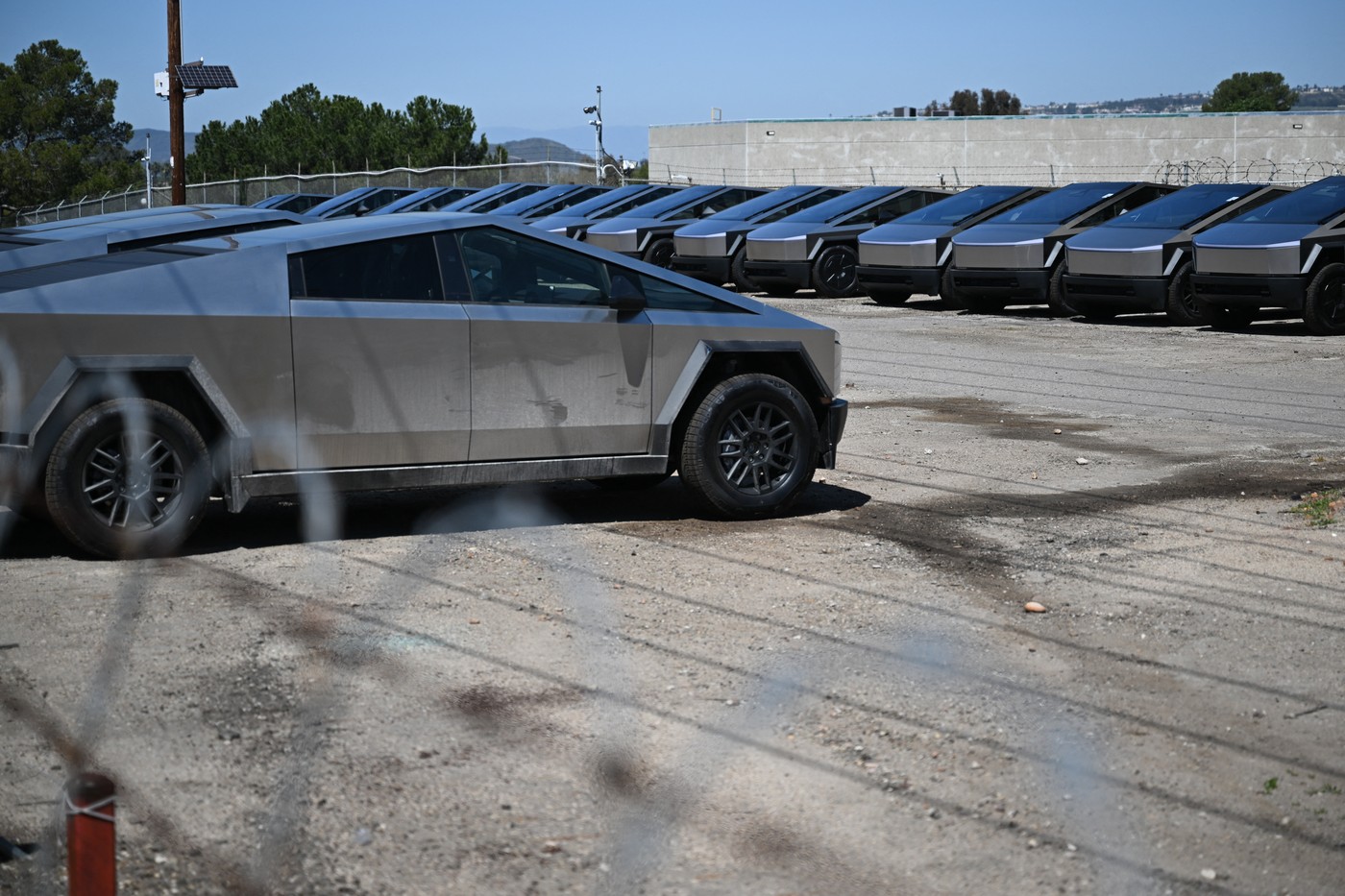 Mii de mașini electrice Tesla Cybertruck zac nevândute. Elon Musk se lăuda cu 1.000.000 de comenzi - Foto: Profimedia Images (Imagine cu rol ilustrativ)