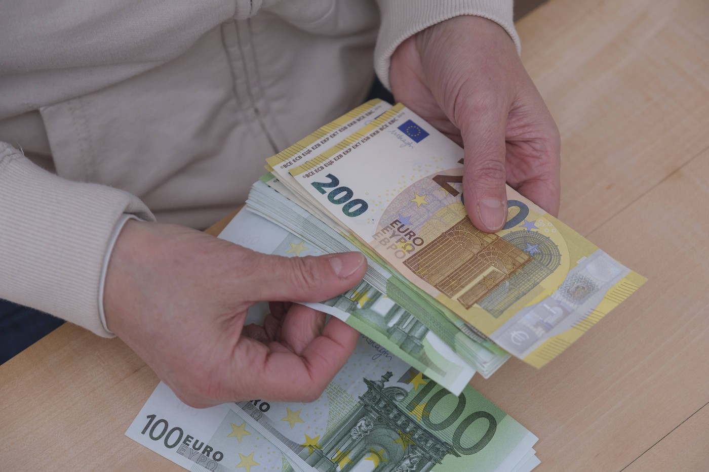 Salariu mai mare cu 170 €/ lună pentru unii români din Germania. Cine se încadrează? = Foto: Profimedia Images (rol ilustrativ)