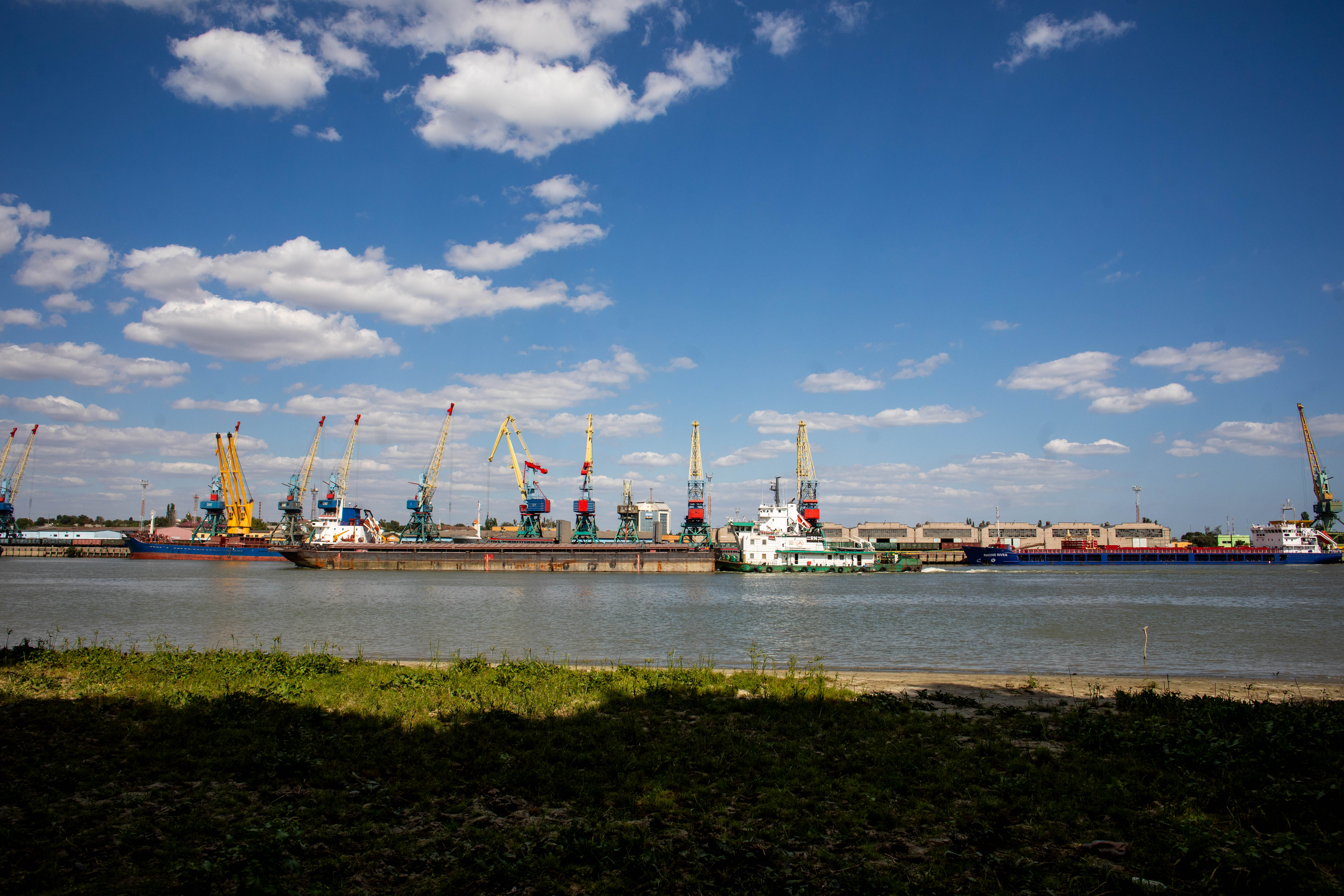 Statele UE au aprobat noi taxe vamale asupra importurilor agricole și de îngrășăminte din Rusia - FOTO: Inquam Photos / Ovidiu Micsik