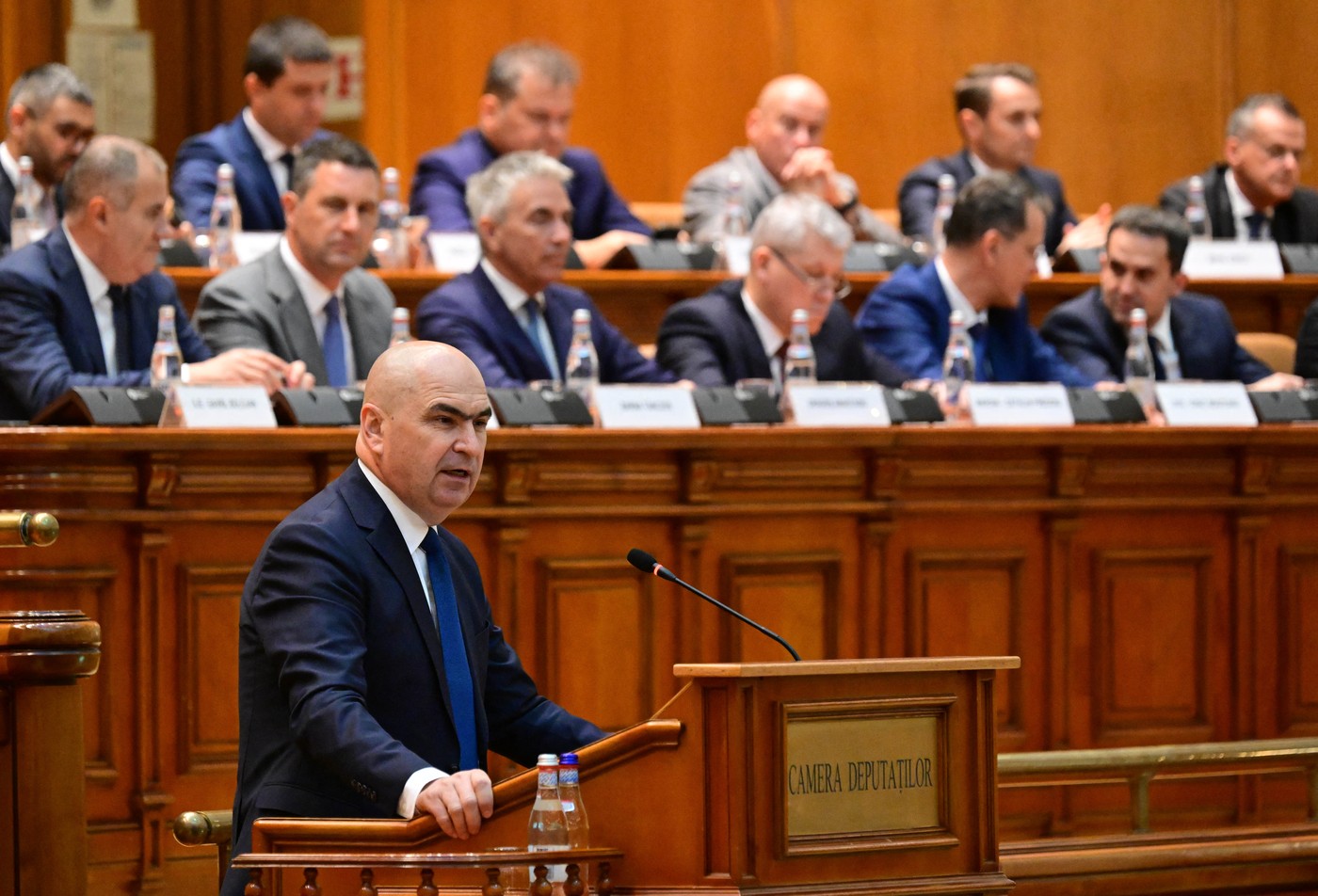 Guvernul Bolojan cere votul de învestire în Parlament - Foto: Profimedia Images