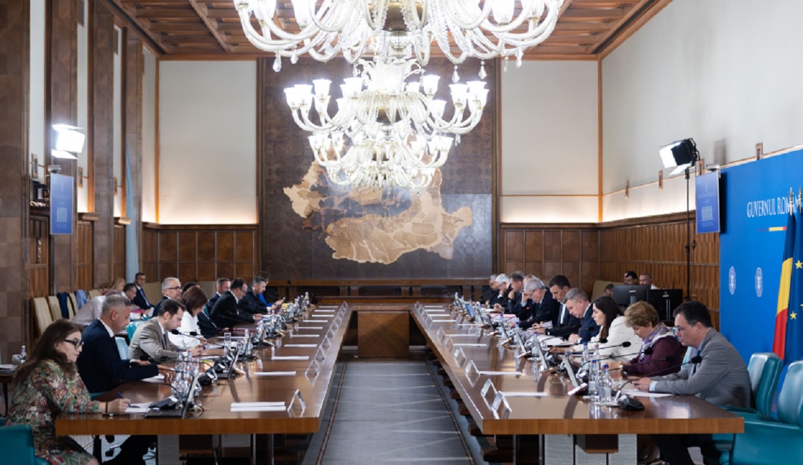 Cum se împart ministerele în guvernul Bolojan? Varianta de lucru a viitorului Executiv - Foto: gov.ro (rol ilustrativ)