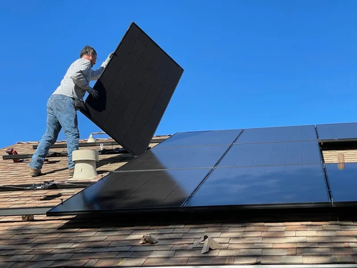 Electrificare și panouri fotovoltaice? Da. Dar rețelele nu țin. Olanda raționalizează curentul - Foto: pv-magazine.com (Imagine cu rol ilustrativ)