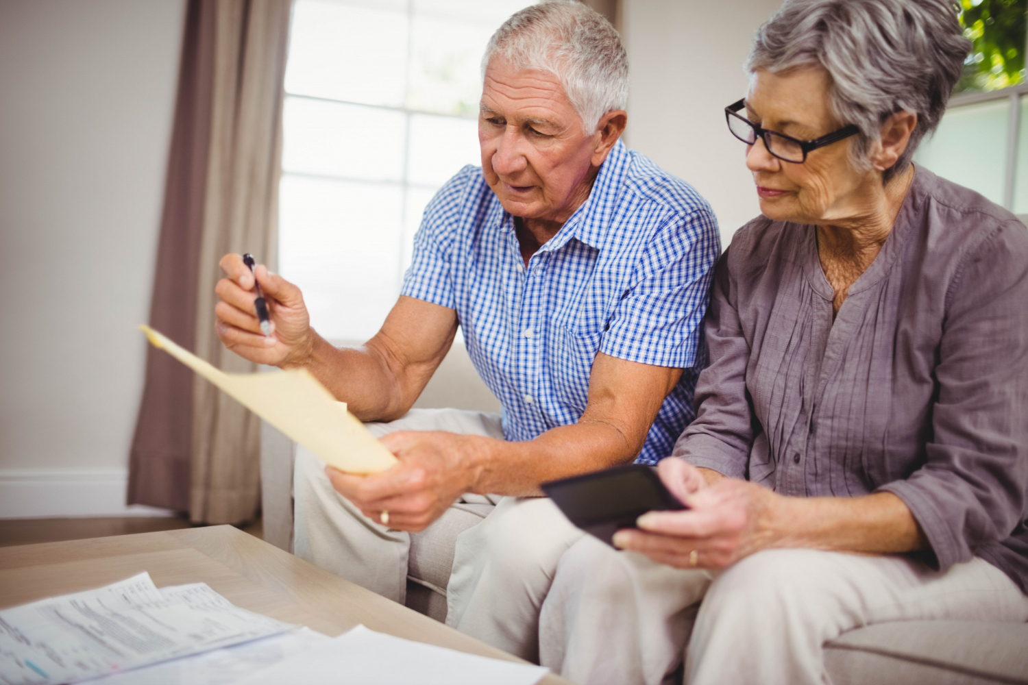 Câți bani pierd pensionarii în funcție de pensie pe care o au, după introducerea CASS? - Foto: Freepik (fotografie cu caracter ilustrativ)