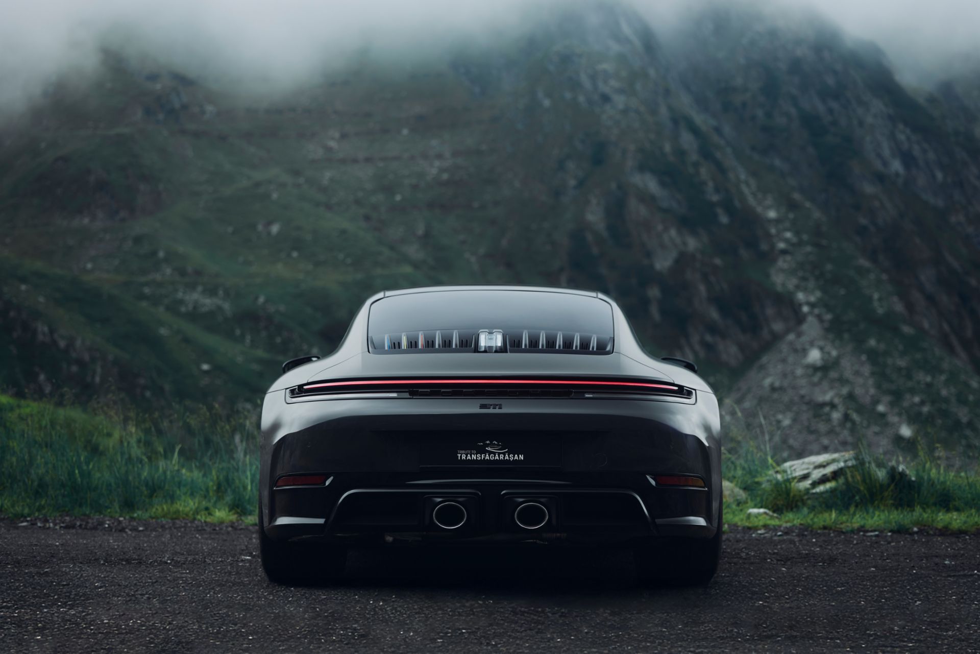 Primul Porsche 911 „Tribute to Transfăgărășan”, cumpărat de un român. Preț, peste 200.000 € - Foto: Porsche
