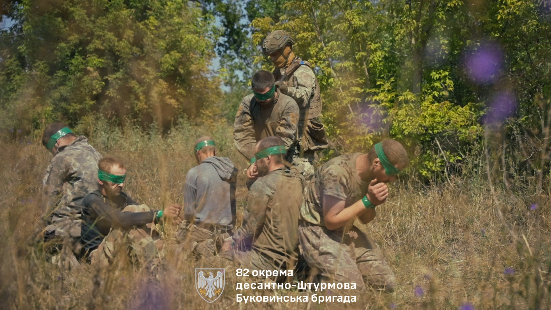 Prizonieri ruși - Foto:  82nd Separate Bukovina Airborne Assault Brigade