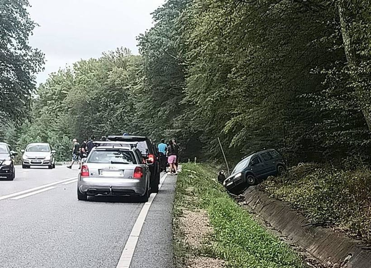 Grav accident rutier, pe DN 76. 6 persoane implicate, 2 în stop cardio-respirator - Foto: Facebook