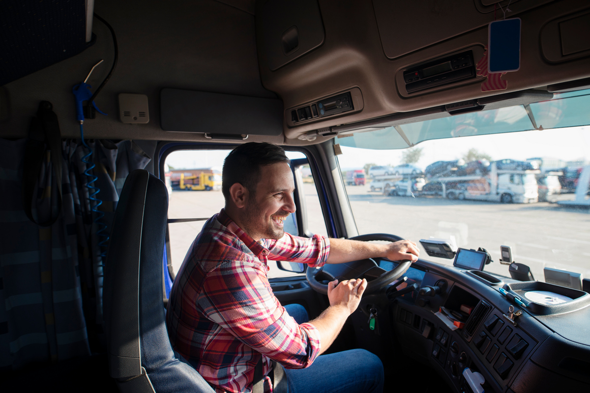 Șoc, pentru transportatori! Taxă de 92.000 €/an pentru TIR-uri, în Austria. Și în România se schimbă - Foto: Freepik (Imagine cu rol ilustrativ)