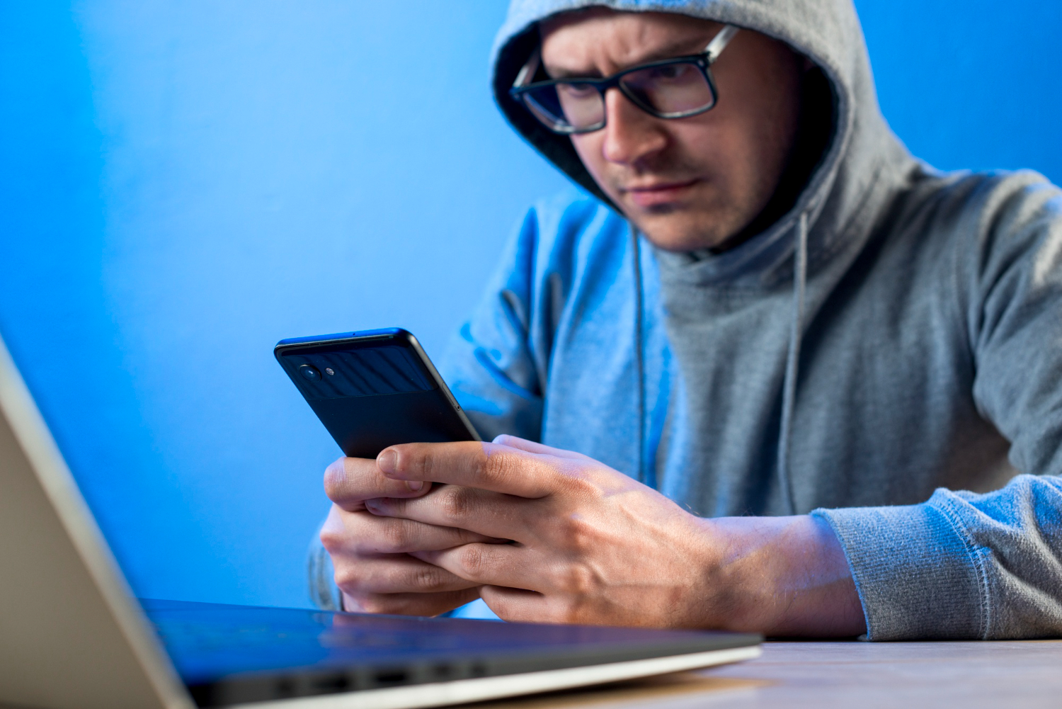Escrocheriile prin telefon se înmulțesc. La ce să fii atent. Avertismentul autorităților - Foto: Freepik (Imagine cu rol ilustrativ)