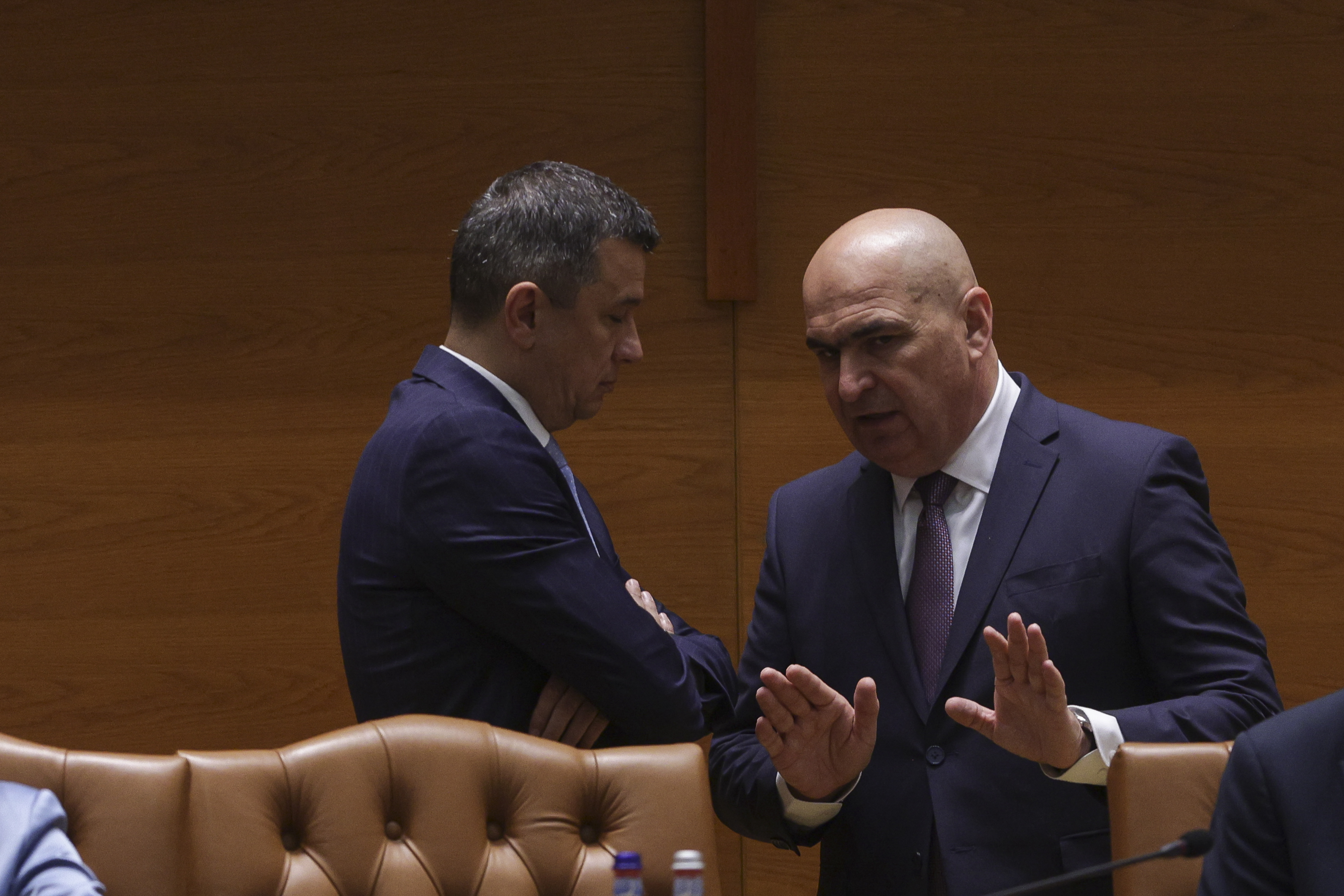Grindeanu și Bolojan - Foto: INQUAM PHOTOS / Octav Ganea